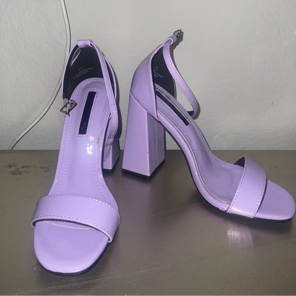 Lavender Single Sole Heels | Size 7